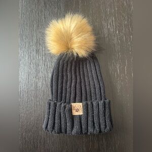 Dog Mom Knit Beanie with Faux Fur Pom-Pom (NEW without Tags)